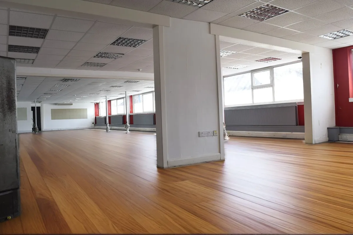 Office in Blackburn - photo 4